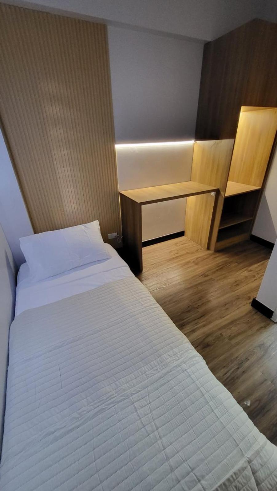 The Atherton- Spacious Modern Condo Unit In Paranaque Near The Airport, Makati, Bgc And Highways Paranaque City Exterior photo